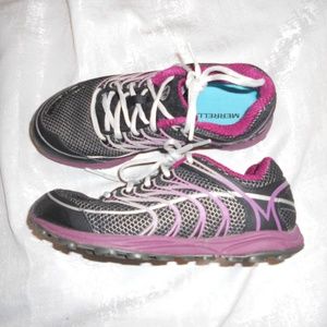 MERRELL WOMEN 5 RUNNING TRAL SHOES